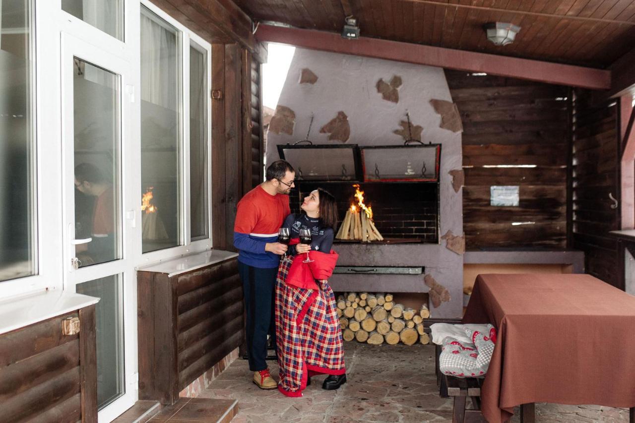 Hotel Veselyj Zajets Pirnove Esterno foto