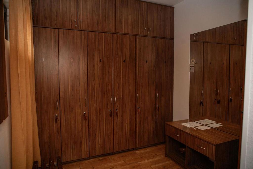 Hotel Veselyj Zajets Pirnove Esterno foto